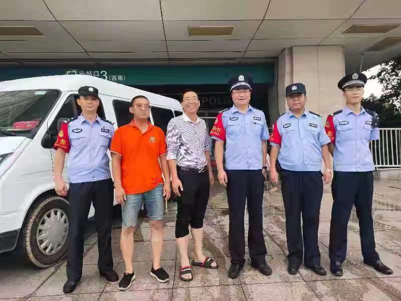 洪水無情，人有情